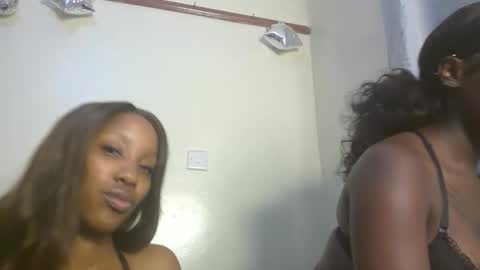 snowfox254 online show from January 9, 10:25 pm