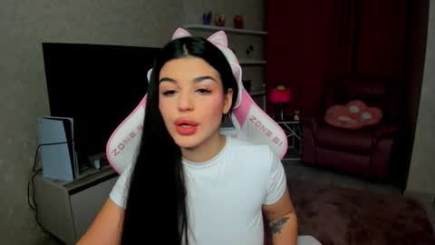 snowingwinter online show from January 17, 7:43 pm