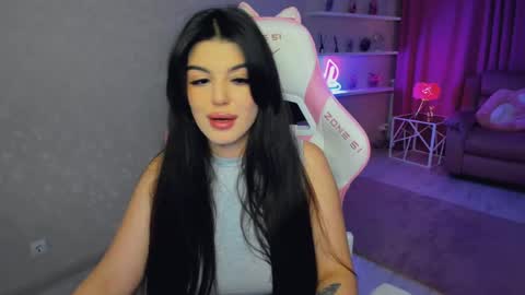 snowingwinter online show from May 7, 10:46 pm