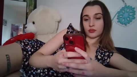 Snapshot of so_icy_ivy chatting on January 23, 11:37 pm Babygirl Ivy online show from January 23, 11:37 pm