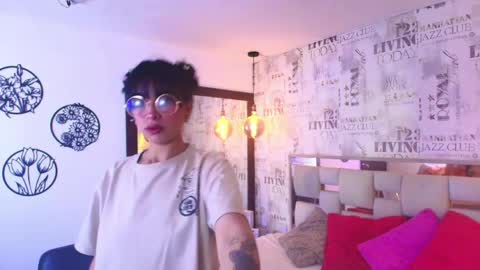 sofiia online show from April 8, 1:02 pm