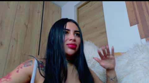sofhia cruz online show from January 4, 2:35 pm