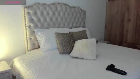 Snapshot of sofi1579 chatting on September 25, 1:04 am SOFI online show from September 25, 1:04 am