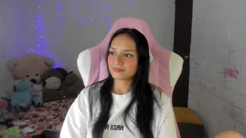 sofia online show from November 1, 5:39 pm