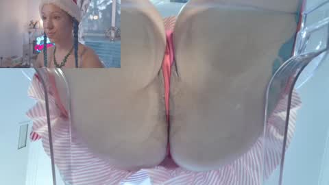 Sofi Mora online show from December 25, 5:05 pm