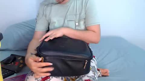 sofi rojas online show from November 24, 1:07 am