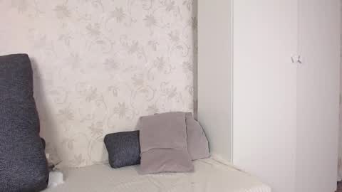 Sofia here online show from May 18, 4:07 am