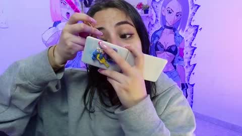 sofia_lara28 online show from May 4, 3:38 pm