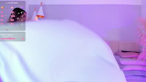 SOFIA PAMELA online show from January 11, 7:05 pm