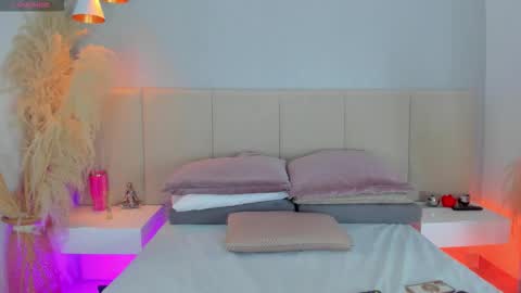 SOFIA PAMELA online show from October 8, 7:18 pm