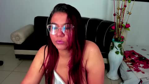 Snapshot of sofia_sorceress chatting on February 25, 12:25 am sofia_sorceress online show from February 25, 12:25 am