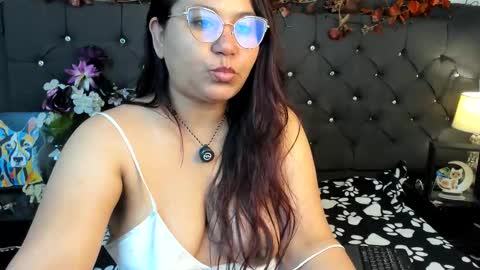 Snapshot of sofia_sorceress chatting on September 17, 1:53 pm sofia_sorceress online show from September 17, 1:53 pm