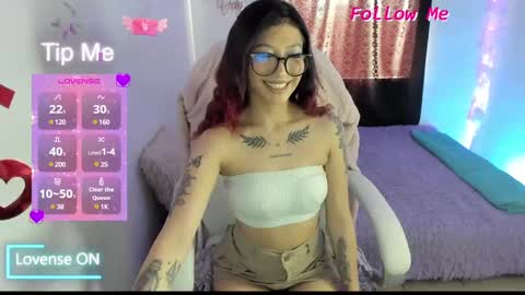 Sofia Thomson online show from March 8, 6:24 pm