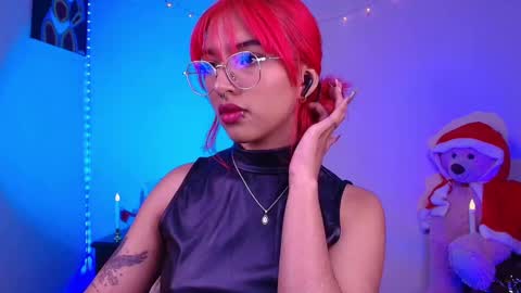 Snapshot of sofiaafoxx chatting on December 5, 3:37 am Sofia online show from December 5, 3:37 am