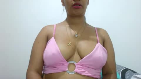 sofiahenao1970 online show from July 16, 1:43 am