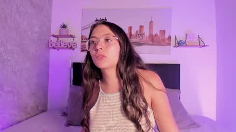 sofialujan_ online show from February 24, 12:32 am