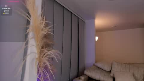 sofia wiliam   online show from May 8, 12:03 am