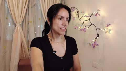 Sofi Bella online show from May 14, 7:30 pm