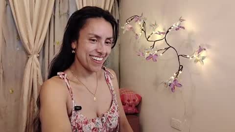 Sofi Bella online show from May 9, 10:45 pm