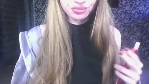 Snapshot of sofibuterfly chatting on March 10, 3:01 am SofiButerfly online show from March 10, 3:01 am