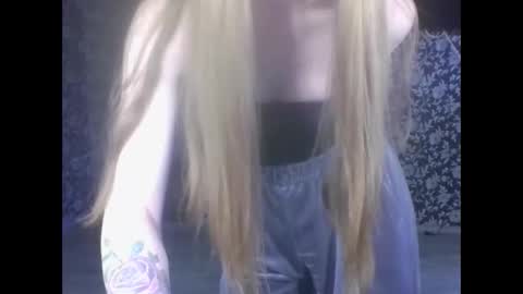 Snapshot of sofibuterfly chatting on February 27, 1:59 am SofiButerfly online show from February 27, 1:59 am