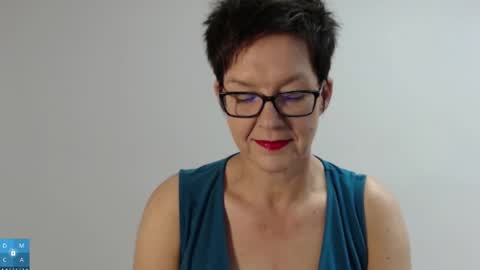 Snapshot of sofie_velvet chatting on September 14, 5:49 am Sofie Velvet online show from September 14, 5:49 am