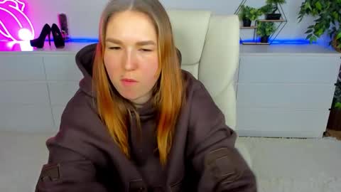 sofii_darling online show from February 20, 6:42 pm