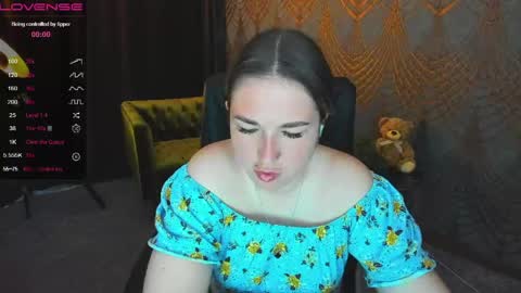 sofii_darling online show from May 5, 5:38 pm