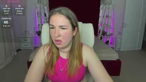 sofii_darling online show from April 28, 4:44 pm