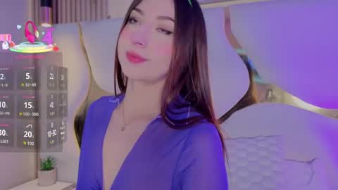 sofii_jones online show from May 11, 9:12 pm