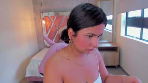   online show from December 7, 3:30 pm