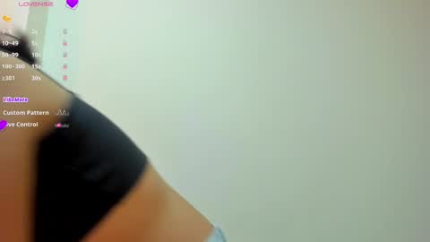   online show from March 5, 6:12 pm