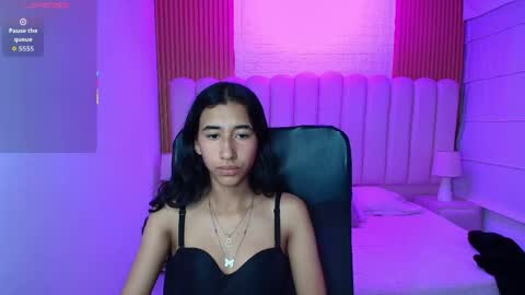 Sofii  online show from May 7, 3:33 am