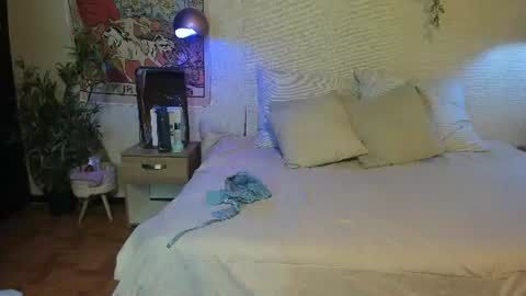 sofii_wild online show from June 18, 12:32 pm