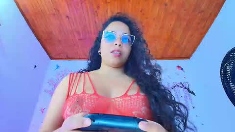  Sofa Daz  online show from September 12, 9:55 pm
