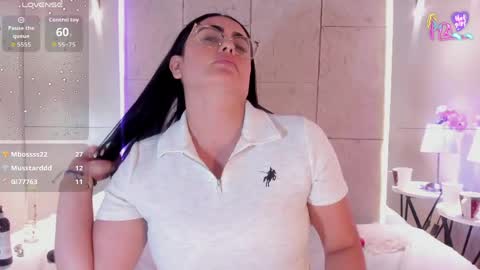 sofiia online show from May 20, 1:57 am