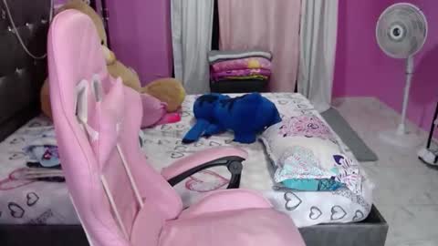 sofia Dreams online show from December 2, 11:18 pm