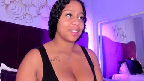 sofiifox online show from May 11, 1:24 pm