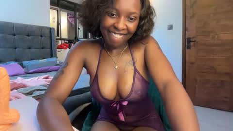 soft_nicole online show from May 9, 11:40 pm
