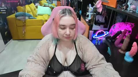 Sofie online show from May 22, 3:37 am