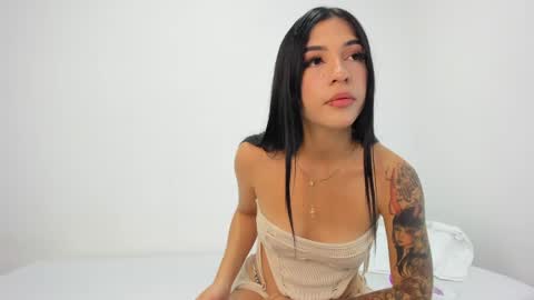 softsin_eva_ online show from May 27, 1:57 am