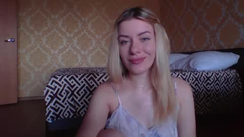 softy_aura online show from May 25, 1:43 pm