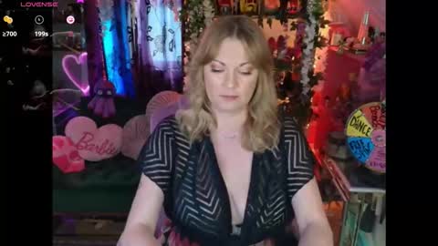 solesticia online show from May 13, 9:09 pm