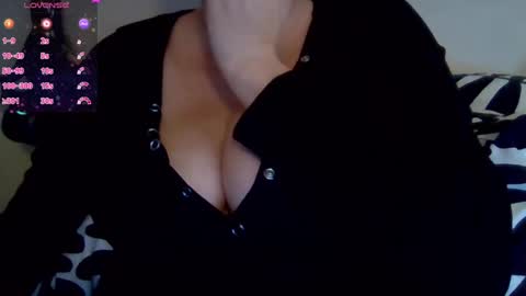 solesticia online show from October 9, 6:23 pm