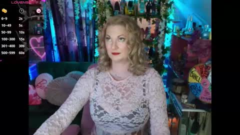 solesticia online show from May 23, 10:52 pm