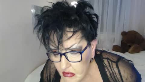 sondrariddle online show from November 9, 10:16 pm