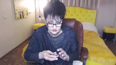 sondrariddle online show from May 2, 8:12 pm