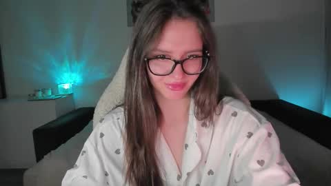 sonia_moon_ online show from September 24, 5:06 am