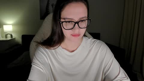 sonia_moon_ online show from March 5, 1:21 am