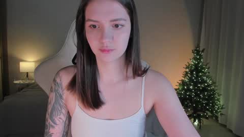 sonia_moon_ online show from December 9, 1:18 am